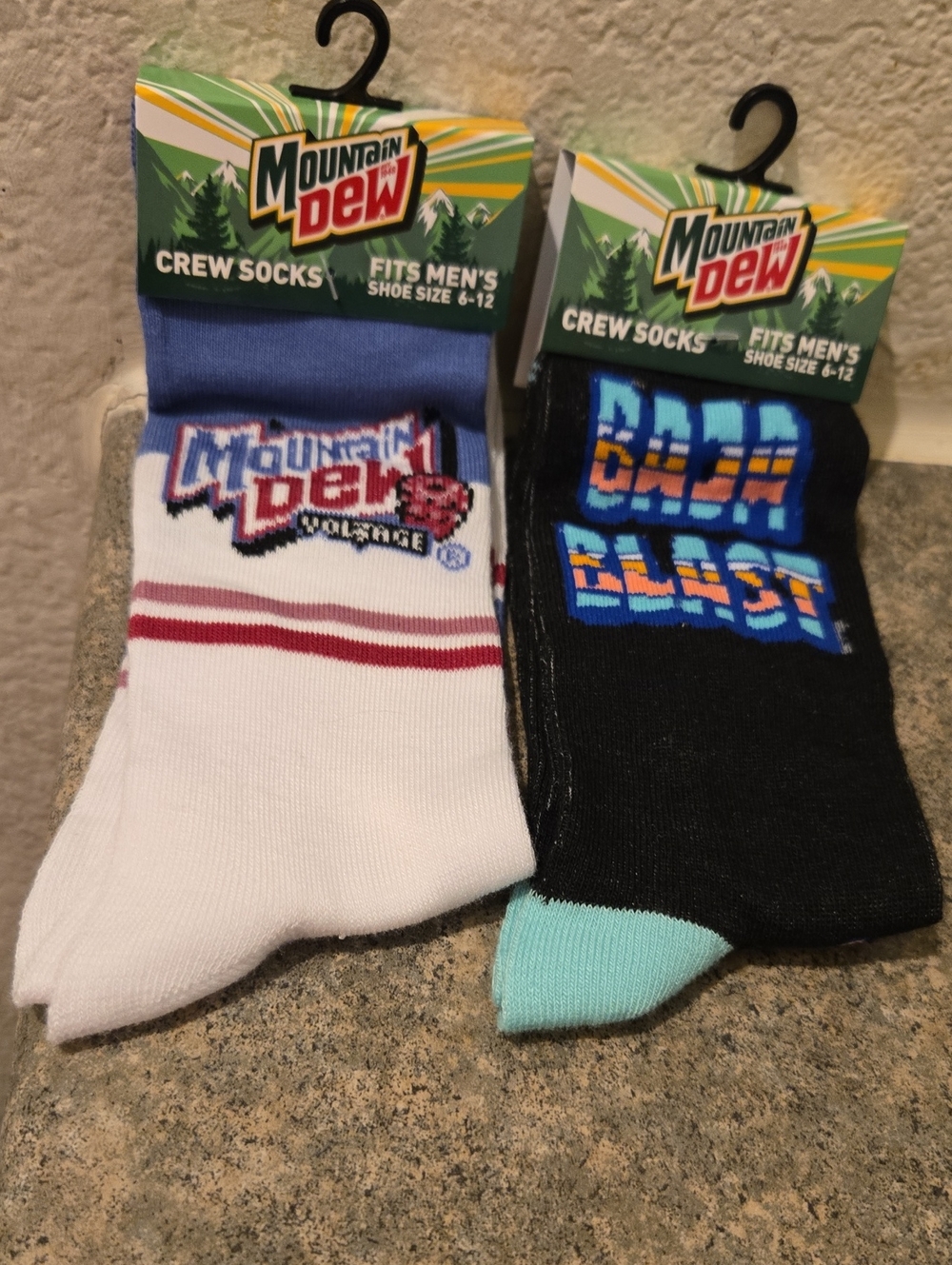 Mountain Dew Men's Crew Socks - White & Black (2-Pack) nwt